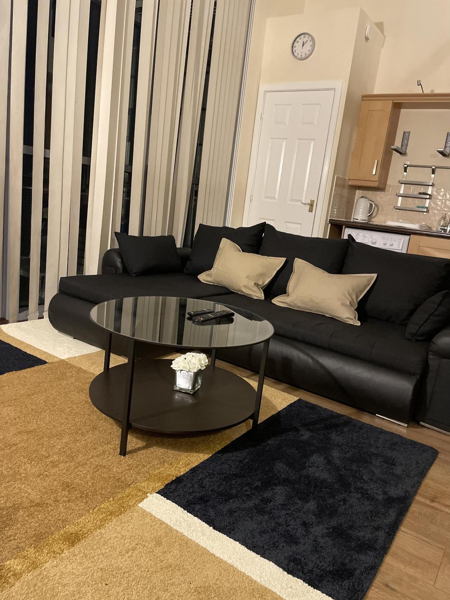 Luxury 2 Bed Apartment - Near Heathrow, Legoland, Windsor สลาว ภายนอก รูปภาพ